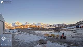 Live webcam: Tasiilaq Heliport